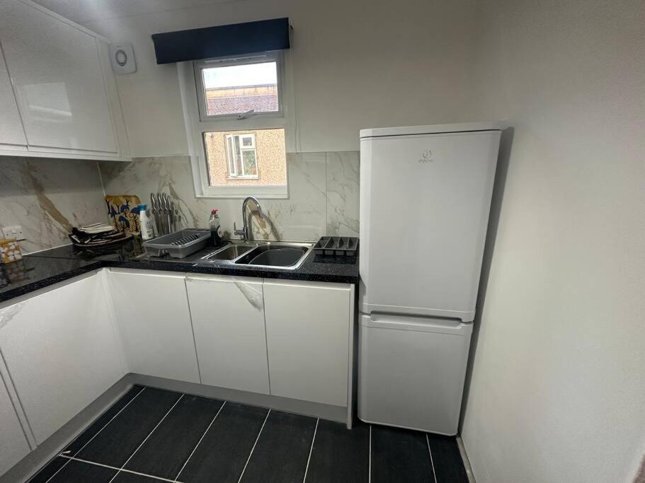 Modern 2 Bedroom Flat, Se6 Catford Exterior photo