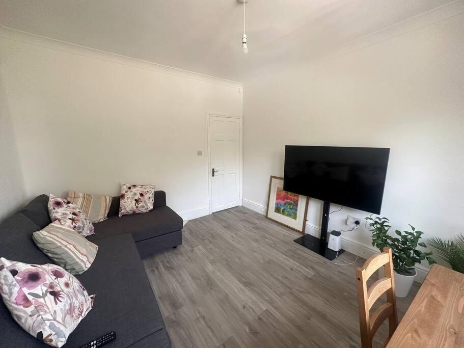 Modern 2 Bedroom Flat, Se6 Catford Exterior photo